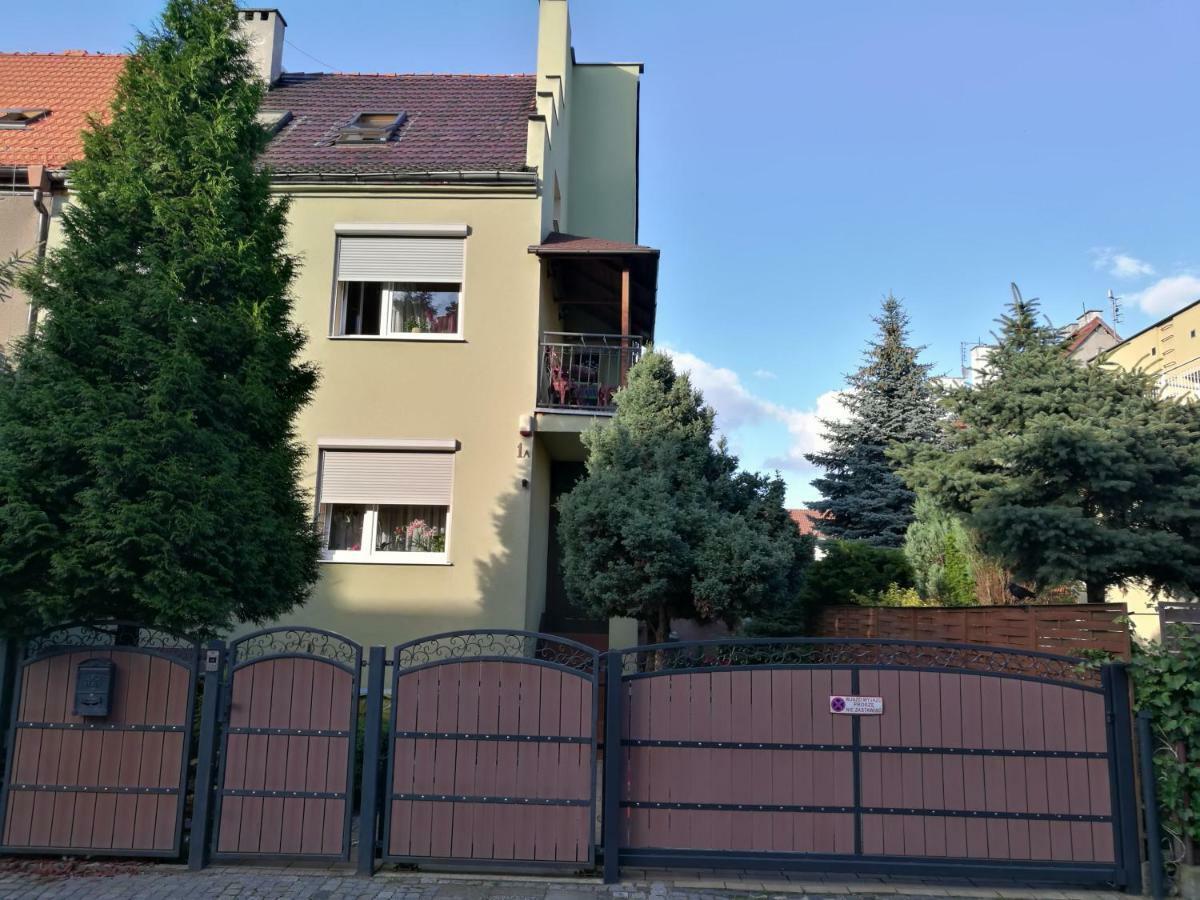 Apartament na Różance Apartamento Wrocław Exterior foto